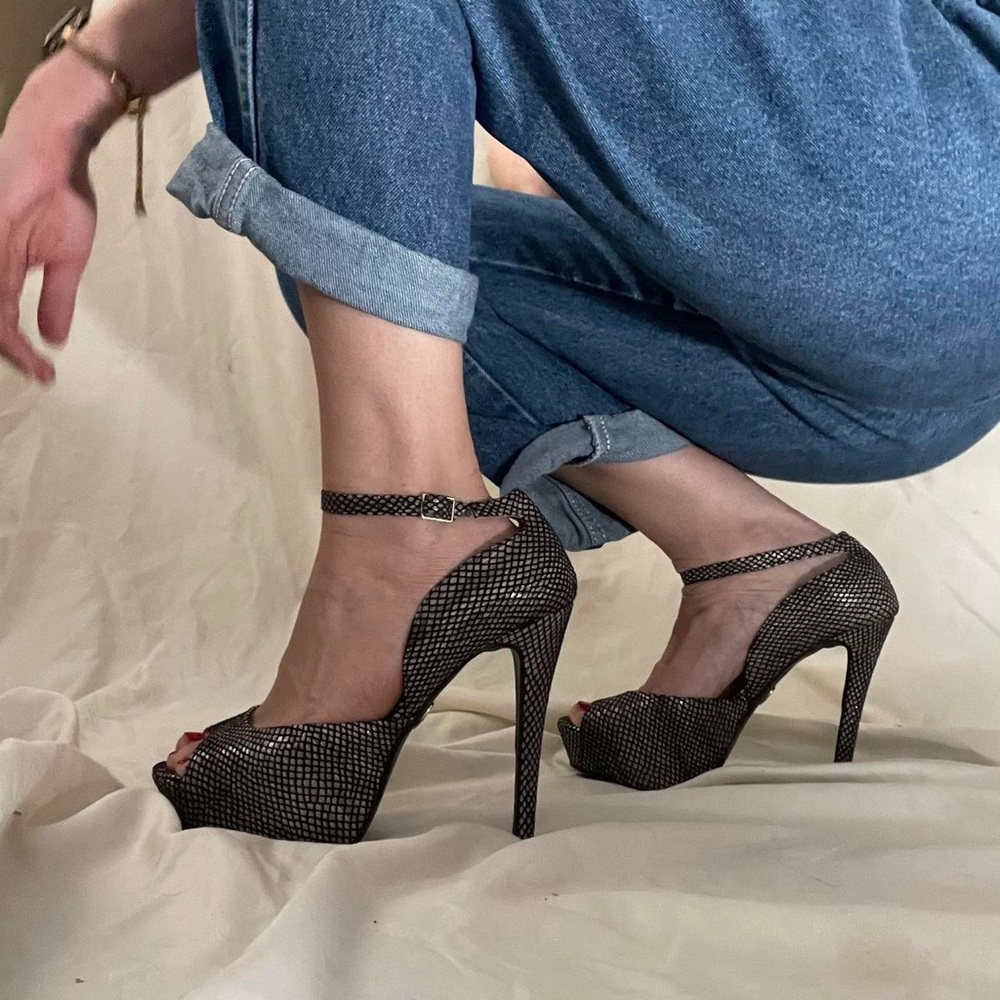 Betsey Johnson Silver Snakeskin Platform Pumps - 8.5